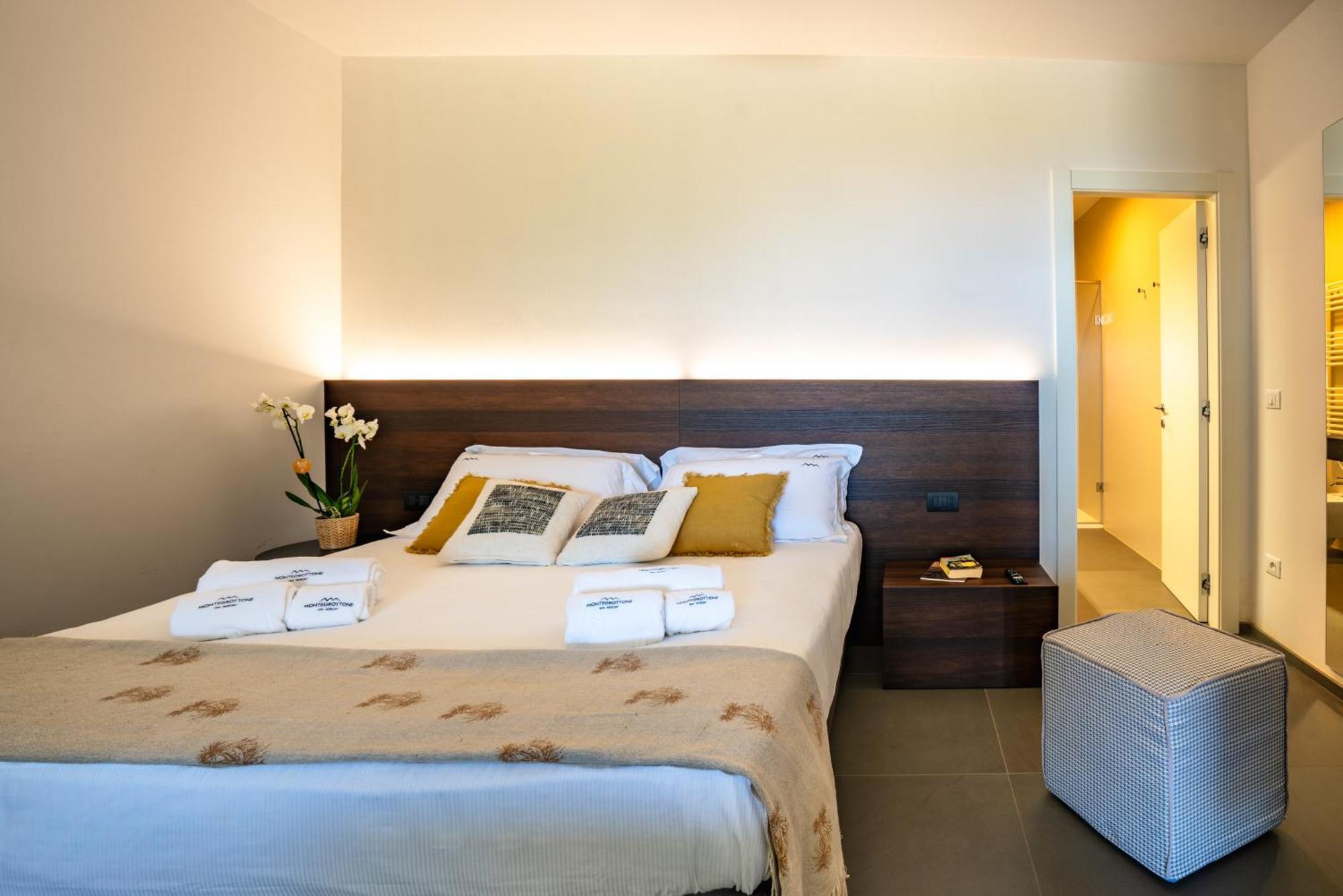 Montegrottone Nature Retreat โปลีญาโนอามาเร ภายนอก รูปภาพ